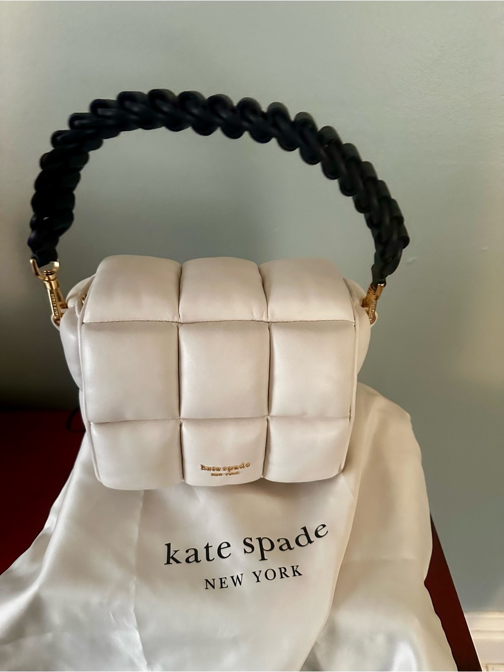 New Never Worn Kate Spade Boxxy Crossbody Cream Lamb Leather Bag w/ Dust Bag